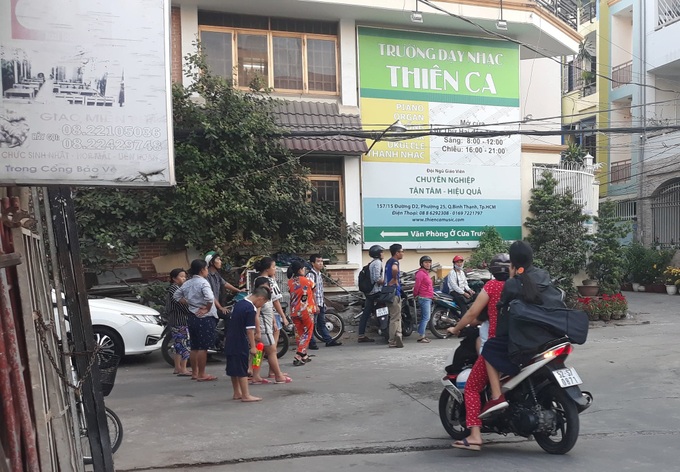 TP.HCM: Rơi từ tầng thượng chung cư, thanh niên 23 tuổi tử vong đúng ngày Valentine - Ảnh 1. TP.HCM: Rơi từ tầng thượng chung cư, thanh niên 23 tuổi tử vong đúng ngày Valentine - Ảnh 1.