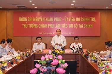 Thủ tướng: “Vượt khó đi lên, không được chùn bước!”