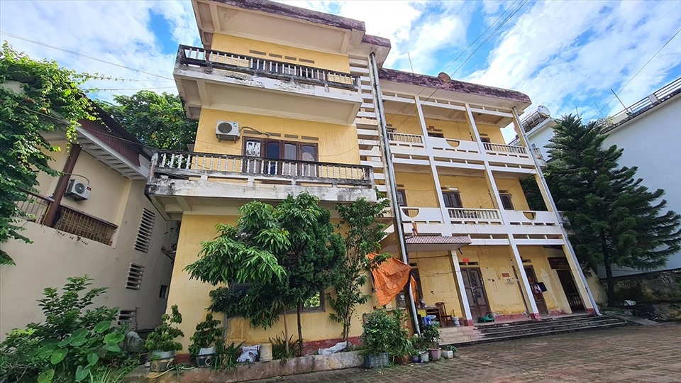 Nhiều nhà công sản cũ sau chuyển đổi bị bỏ hoang trên đất vàng Lào Cai - 11 Nhiều nhà công sản cũ sau chuyển đổi bị bỏ hoang trên đất vàng Lào Cai - 11