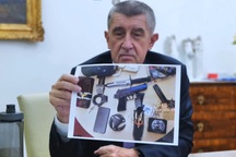 Thủ tướng Séc bị ám sát hụt