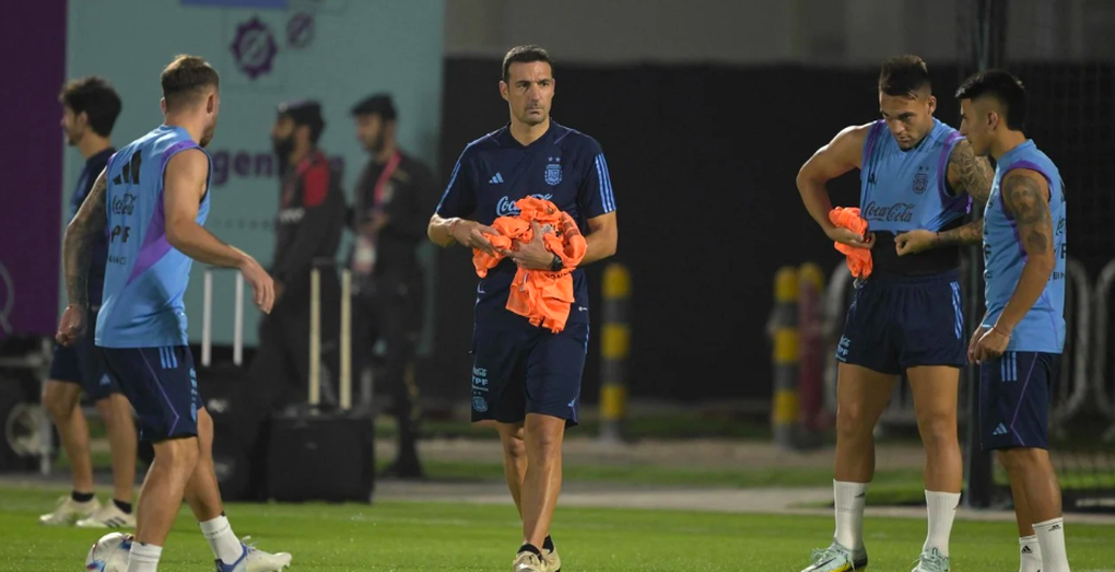 Messi có tên ở đội hình xuất phát của Argentina đối đầu Saudi Arabia - 2 Messi có tên ở đội hình xuất phát của Argentina đối đầu Saudi Arabia - 2
