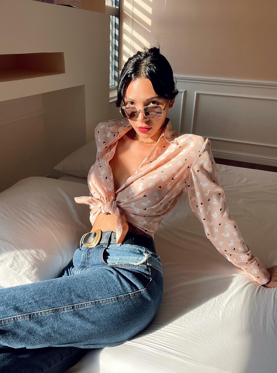Đàm Thu Trang khoe quà 8/3 sớm của ông xã Quốc Cường - 12 Đàm Thu Trang khoe quà 8/3 sớm của ông xã Quốc Cường - 12
