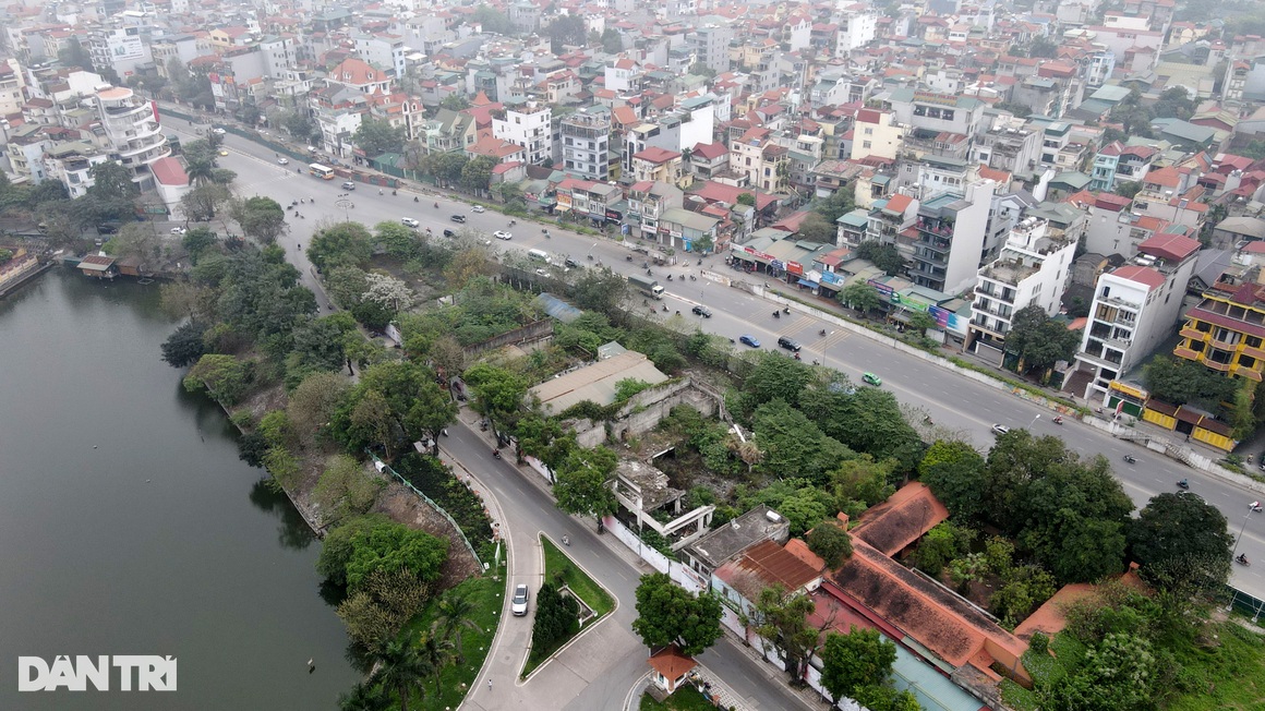 Lô đất vàng còn sót cạnh hồ Tây bất ngờ xuất hiện bảng tên Tân Hoàng Minh - 14 Lô đất vàng còn sót cạnh hồ Tây bất ngờ xuất hiện bảng tên Tân Hoàng Minh - 14