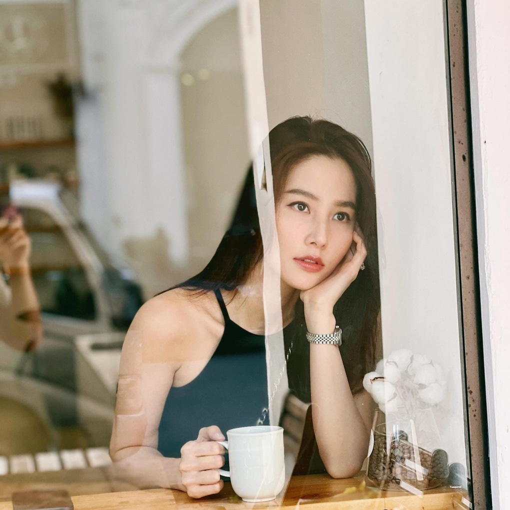 Diễm My 9X: Chuẩn bị lên xe hoa ở tuổi 33, nhan sắc thăng hạng nhờ giảm cân - 10 Diễm My 9X: Chuẩn bị lên xe hoa ở tuổi 33, nhan sắc thăng hạng nhờ giảm cân - 10