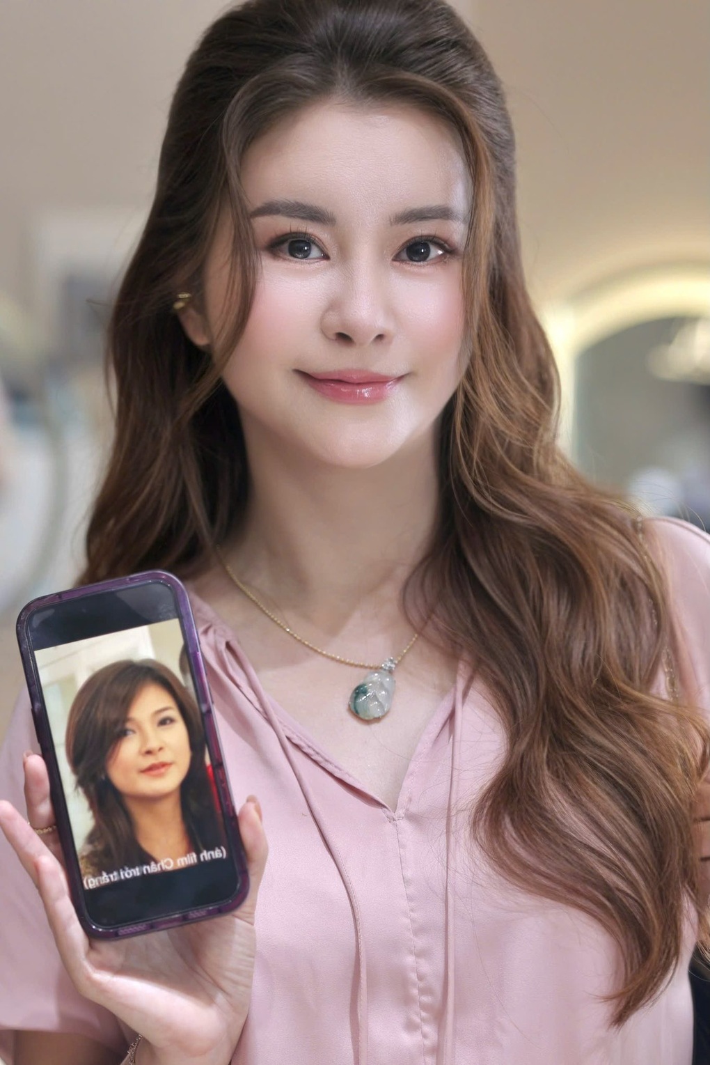 Nhan sắc của NSƯT Kim Oanh sau khi bỏ hơn 1 tỷ đồng phẫu thuật thẩm mỹ - 4 Nhan sắc của NSƯT Kim Oanh sau khi bỏ hơn 1 tỷ đồng phẫu thuật thẩm mỹ - 4