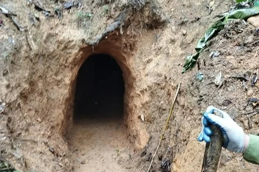 Phát hiện hầm khai thác vàng trong rừng đặc dụng