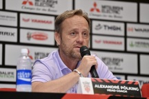 HLV Mano Polking: "Thái Lan không bỏ cuộc dù bị thẻ đỏ"