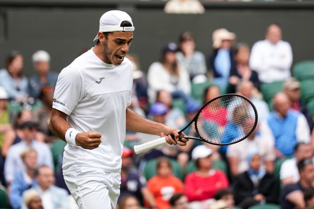 Nadal, Tsitsipas đi tiếp sau những chiến thắng bốn set - 2 Nadal, Tsitsipas đi tiếp sau những chiến thắng bốn set - 2