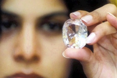 Koh-i-Noor, câu chuyện viên kim cương đẫm máu