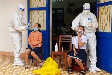 Một học sinh nghi mắc Covid-19, cả trường phải tạm đóng cửa