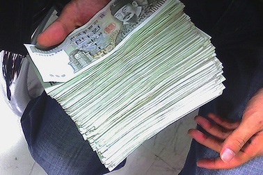 Cả gia đình kiện nhau vì món tiền trúng xổ số hơn 88 tỷ đồng