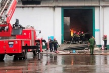 Công ty chế biến hạt điều ở Bình Phước bốc cháy