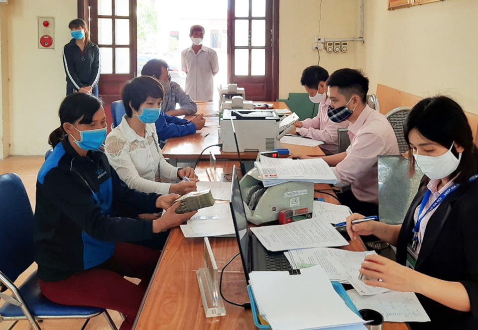 Đưa NLĐ trở lại thị trường việc làm: Cần triển khai nhiều giải pháp - 1 Đưa NLĐ trở lại thị trường việc làm: Cần triển khai nhiều giải pháp - 1