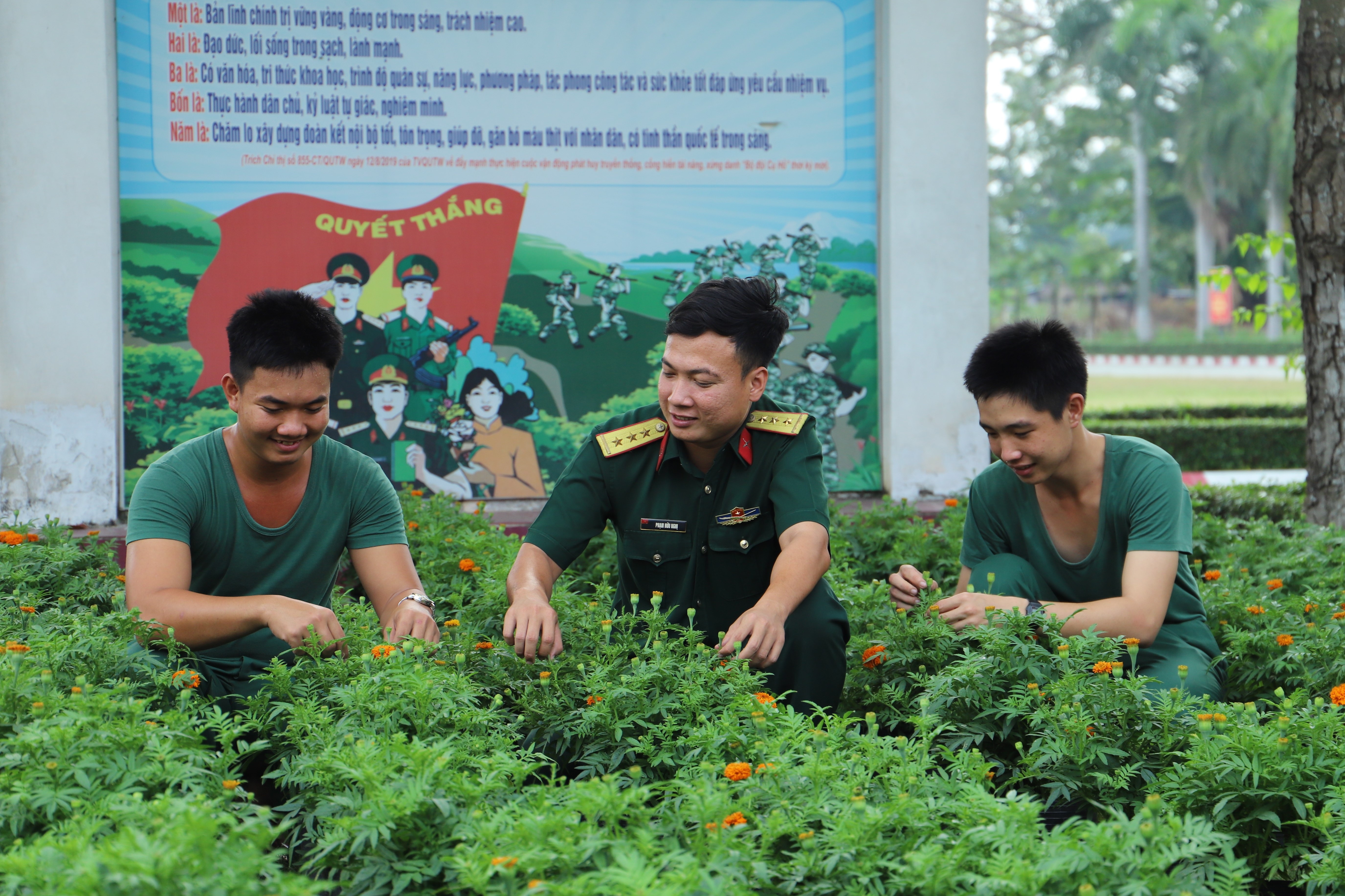 Bộ đội Quân đoàn 34 sửa soạn đón Tết cổ truyền