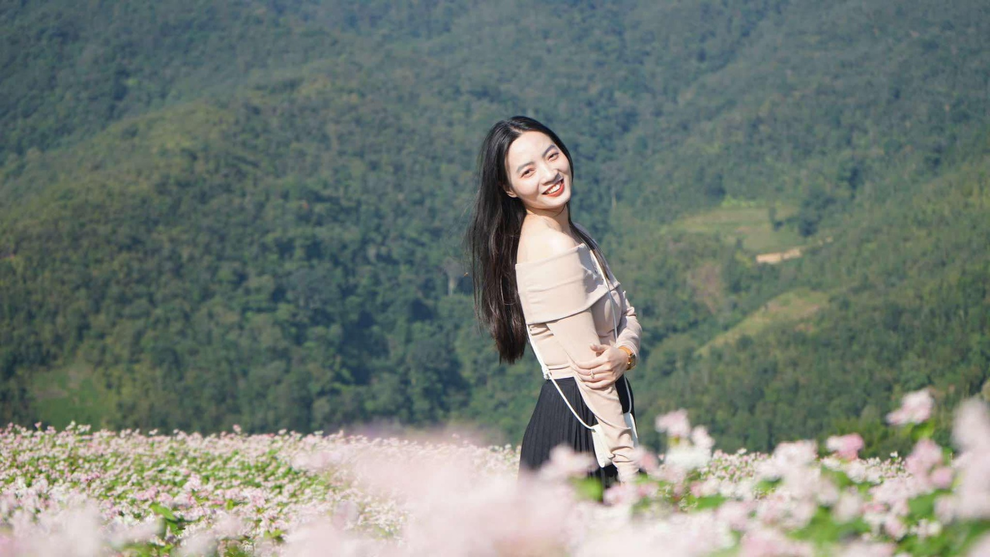 Khách đến cao nguyên đá nghe kể chuyện bằng rock giữa mùa hoa tam giác mạch - 1