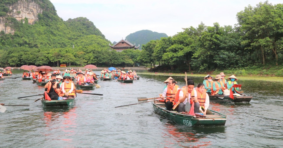 Hàng nghìn lái đò ở di sản thế giới Tràng An thất nghiệp vì Covid-19 - 7 Hàng nghìn lái đò ở di sản thế giới Tràng An thất nghiệp vì Covid-19 - 7