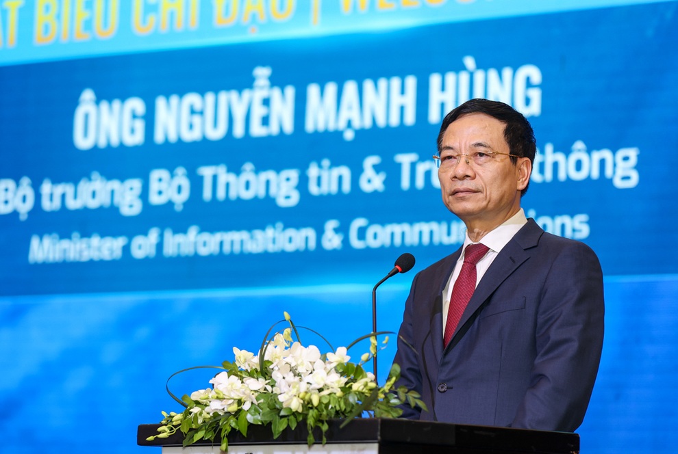 Bộ trưởng Nguyễn Mạnh Hùng: Muốn an toàn thì cần ý thức về sự không an toàn - 1 Bộ trưởng Nguyễn Mạnh Hùng: Muốn an toàn thì cần ý thức về sự không an toàn - 1