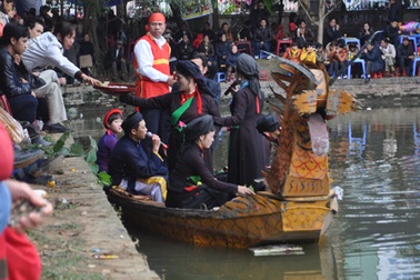 “Lách luật” quan họ hội Lim vẫn thản nhiên xin tiền