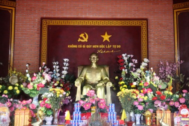 Nhà tưởng niệm Bác Hồ ở Trường Sa