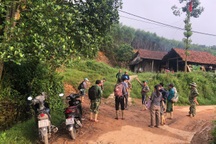 Huy động hơn 60 người tìm kiếm nạn nhân mất tích trong rừng