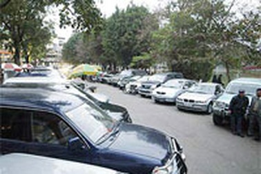 Đắt đỏ dịch vụ thuê xe Tết