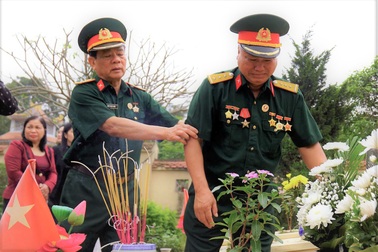 "Hòa Bình đẹp lắm đồng đội ơi!"