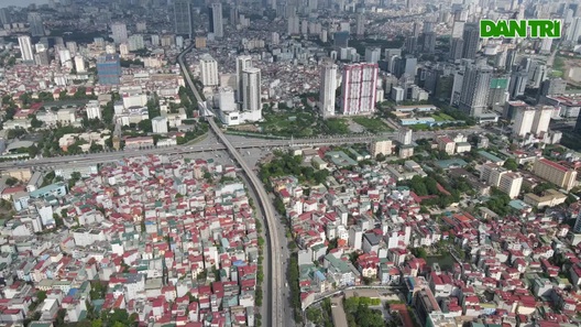 Đoạn đường dài 1km “cõng” đến 7 trường đại học, cao đẳng ở Hà Nội