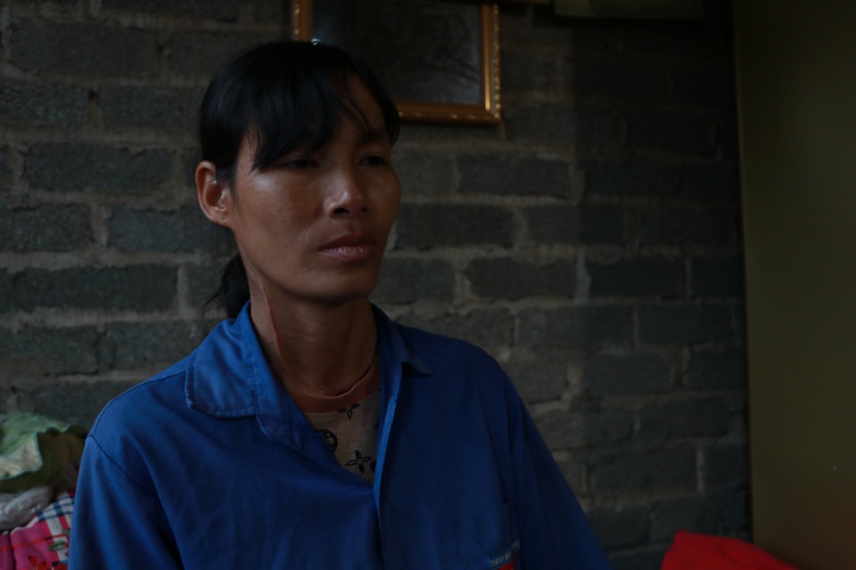 Người mẹ ung thư nghẹn ngào xin các nhà hảo tâm thương 3 đứa con thơ dại - 4 Người mẹ ung thư nghẹn ngào xin các nhà hảo tâm thương 3 đứa con thơ dại - 4