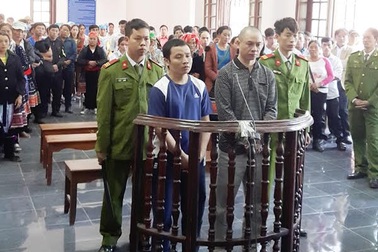 Tử hình cán bộ kiểm lâm vận chuyển 30 bánh heroin