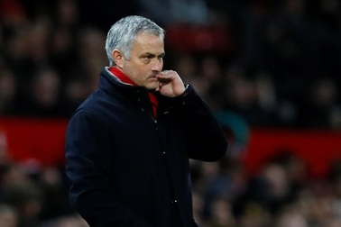 Pogba tỏa sáng, Mourinho nhiếc móc Paul Scholes