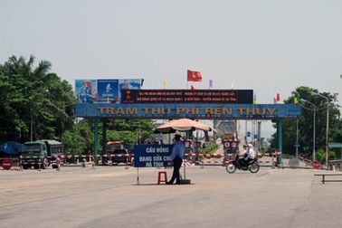 Ngừng các phương tiện lưu thông qua cầu Bến Thủy cũ để sửa chữa