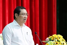 Chủ tịch Đà Nẵng: Đừng lo việc ai đi, ai ở