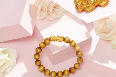 Không chỉ trưng diện, trang sức đá quý còn được tin là mang lại vượng khí cho chủ nhân