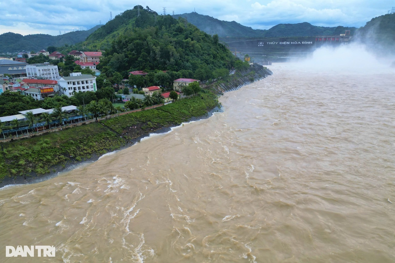 thai ba.jpg thai ba.jpg