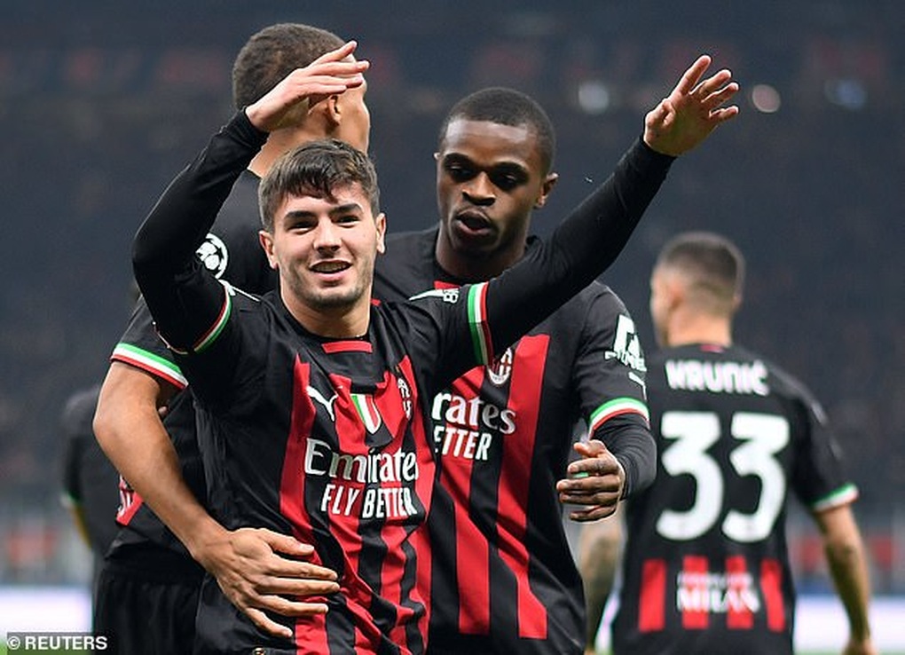 Gục ngã trước AC Milan, Tottenham bị đẩy vào thế khó - 2 Gục ngã trước AC Milan, Tottenham bị đẩy vào thế khó - 2