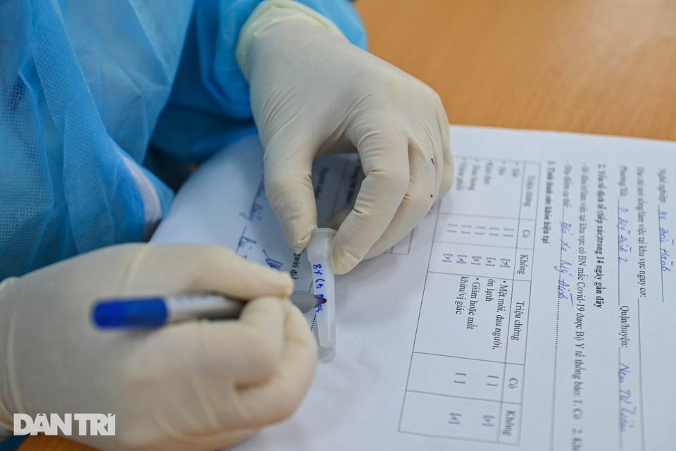 Sáng 12/5, thêm 34 ca Covid-19 tại 6 địa phương và 1 bệnh viện - 2 Sáng 12/5, thêm 34 ca Covid-19 tại 6 địa phương và 1 bệnh viện - 2