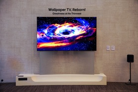 TV OLED dán tường có độ mỏng tương đương iPhone
