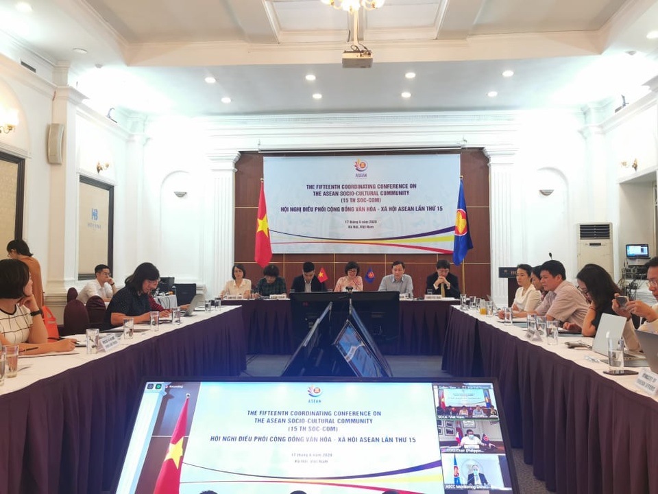 Cộng đồng ASEAN tiếp tục nỗ lực thực hiện các sáng kiến hướng đến người dân - 1 Cộng đồng ASEAN tiếp tục nỗ lực thực hiện các sáng kiến hướng đến người dân - 1
