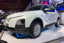 VinFast VF 5 bản tay lái nghịch với một số chi tiết khác xe ở Việt Nam