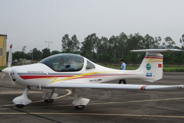 Bốn chiếc máy bay cá nhân nhập về VN đã cất cánh