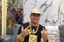 Tạm giữ Phúc XO - người đeo nhiều vàng nhất Việt Nam