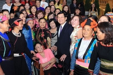 Chủ tịch nước gặp đại biểu phụ nữ làm kinh tế giỏi