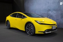 Xe hybrid bán chạy nhất thế giới ra bản mới, nâng cấp toàn diện