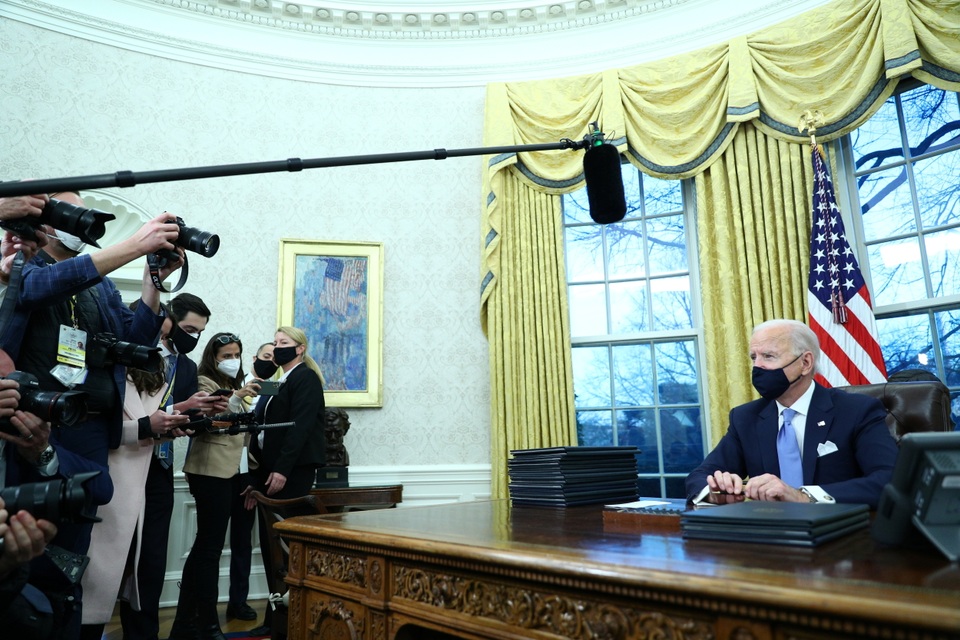 Ẩn ý của ông Biden qua cách bố trí căn phòng đầu não ở Nhà Trắng - 6 Ẩn ý của ông Biden qua cách bố trí căn phòng đầu não ở Nhà Trắng - 6