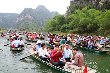 Ninh Bình: Rộn ràng lễ hội Tràng An