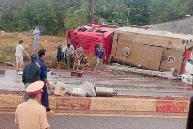 Diễn biến mới vụ lật xe cứu hỏa làm 2 chiến sĩ hy sinh, 4 người bị thương