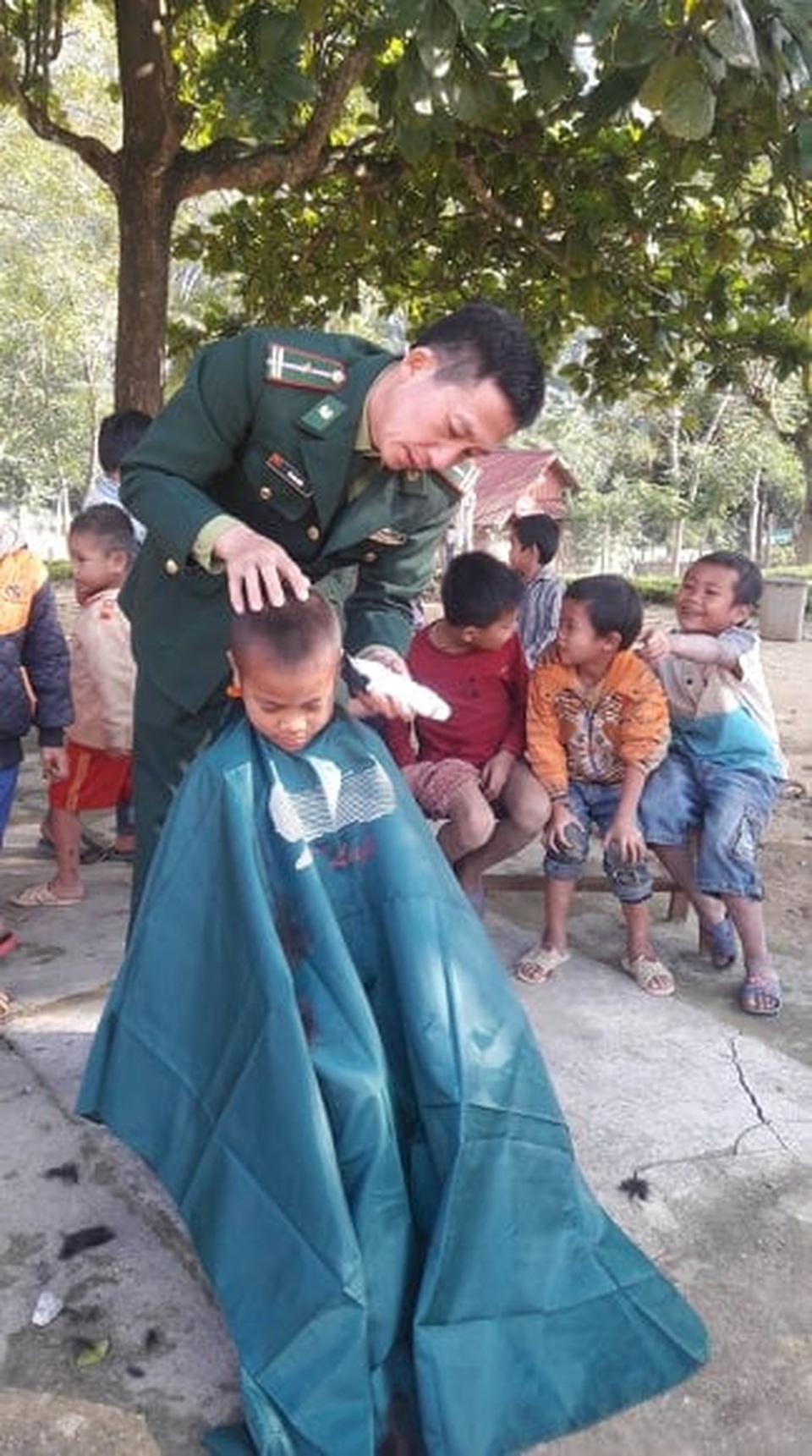 Hình ảnh người chiến sĩ biên phòng trên mọi mặt trận - 5 Hình ảnh người chiến sĩ biên phòng trên mọi mặt trận - 5