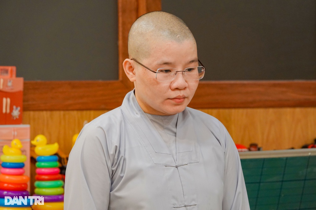 Sản phụ bị ruồng bỏ trong căn nhà hoang và bàn tay chìa ra nơi lầm lỡ - 3 Sản phụ bị ruồng bỏ trong căn nhà hoang và bàn tay chìa ra nơi lầm lỡ - 3