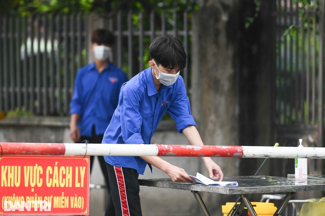 Vườn không nhà trống trong khu cách ly có 2 ca mắc Covid-19 ở Hà Nội - 2 Vườn không nhà trống trong khu cách ly có 2 ca mắc Covid-19 ở Hà Nội - 2