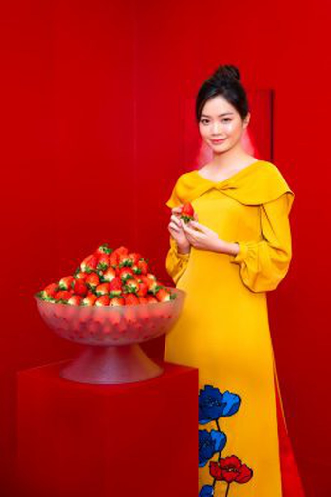 Sao Việt nô nức tham dự buffet dâu tây Hàn Quốc &quot;Queen of Strawberry&quot; - Ảnh 12.